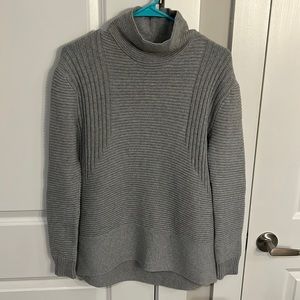 Vince Camuto sweater